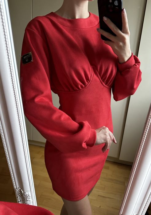 Czerwona krótka sukienka Ola Voga zamszowa