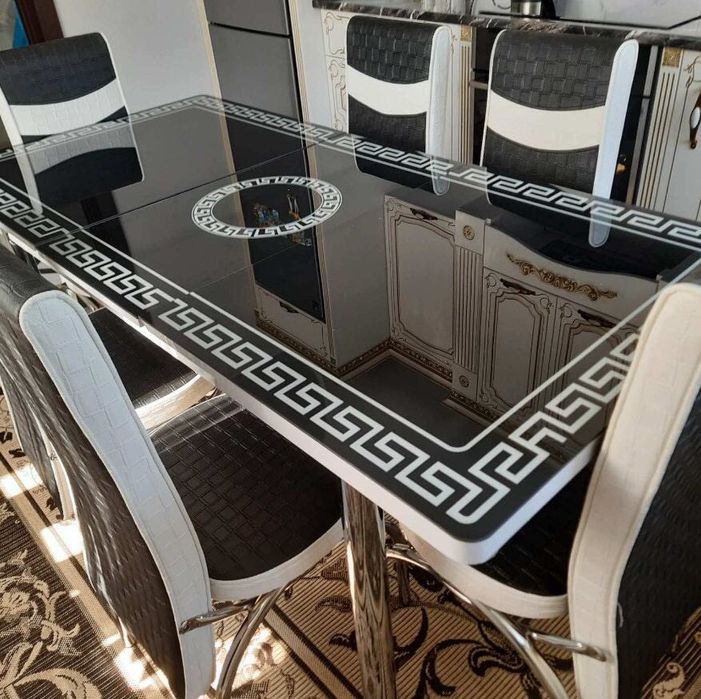 Раскладной кухонный стеклянный обеденный стол и стулья Обідній стіл