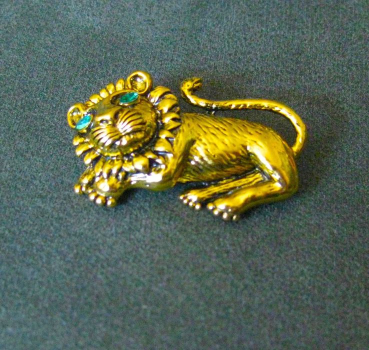 Alfinete / Broche / Pregadeira Leão NOVO