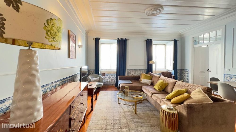 Apartamento T2 com vista, Chiado, Lisboa