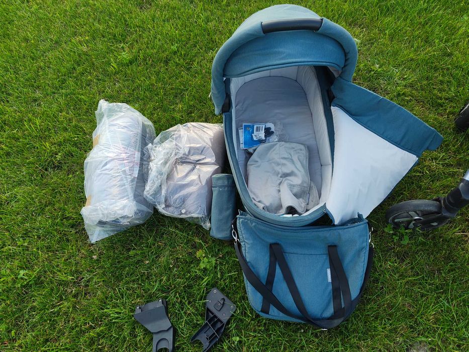 Wózek Baby Design Husky 2021 + fotelik Maxi Cosi Pebble Pro + dodatki
