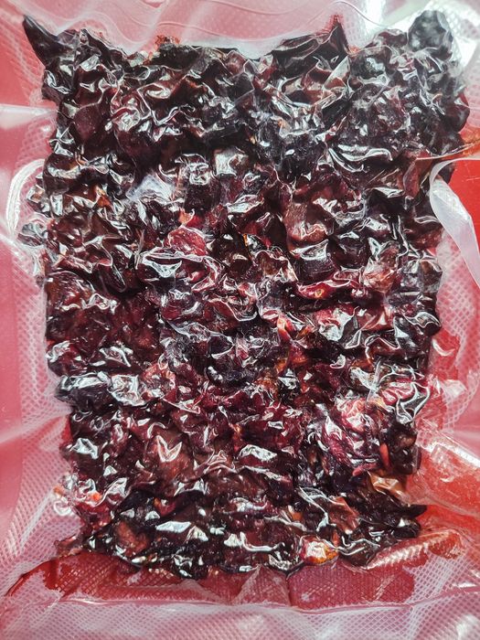 Натуральні сухофрукти без цукру та консервантів .