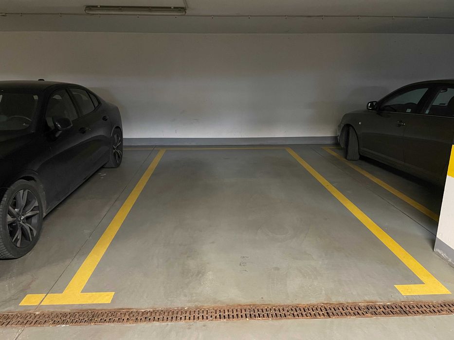 Miejsce postojowe w garazu Argentyńska