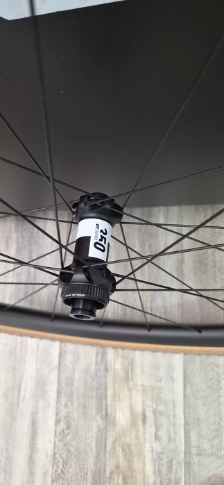 Rodas Roval Terra CL Carbono - Gravel/Estrada - NOVAS - SRAM XDR
