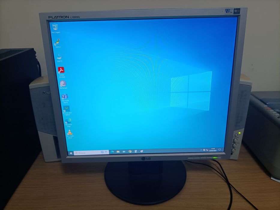 Computador  HP com Monitor ASUS e colunas som