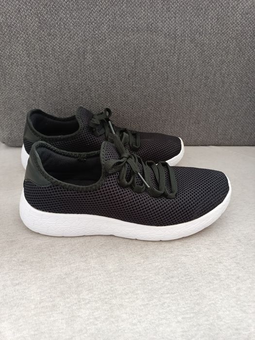 Buty siateczkowe, r. 36