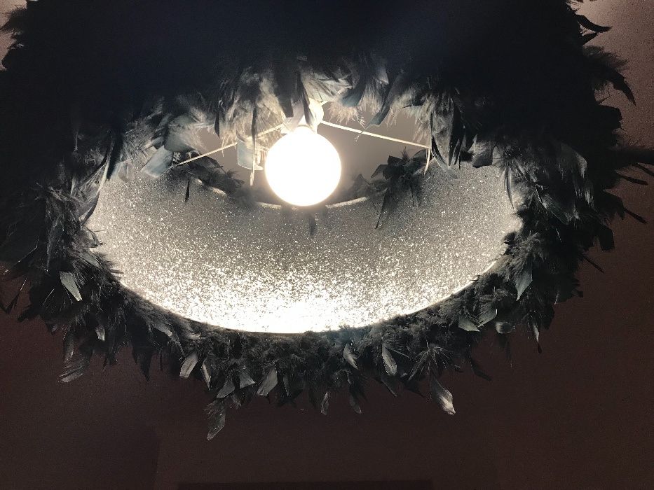 Candeeiro teto + candeeiro para mesinha cabeceira de penas