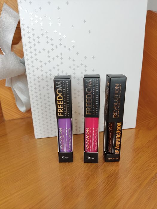 Zestaw błyszczyków freedom makeup revolution błyszczyk