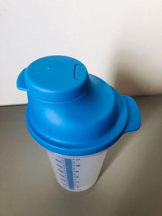 Shaker 350ml da marca tupperware