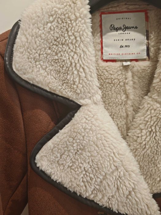 Casaco de Pele Sintética com forro de lã de ovelha