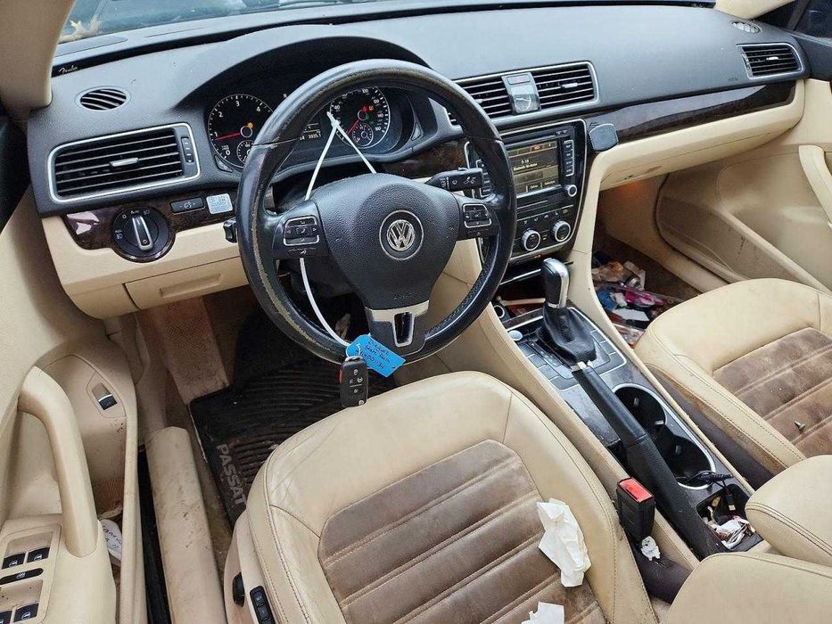 2015 Volkswagen PASSAT SEL