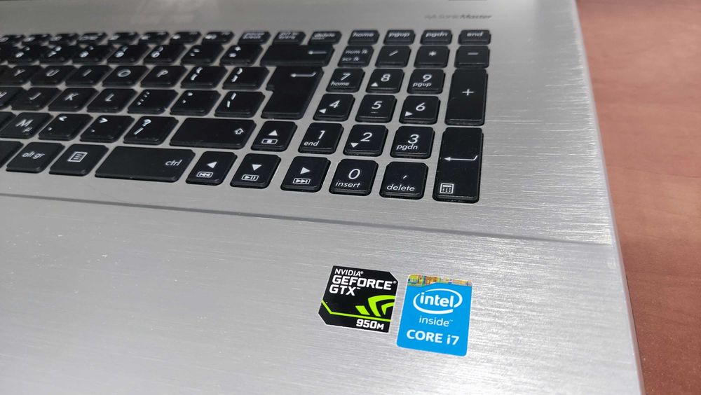 ASUS Gaming 17cali IPS i7 GTX 12GB 650GB CS WoT GTA5
