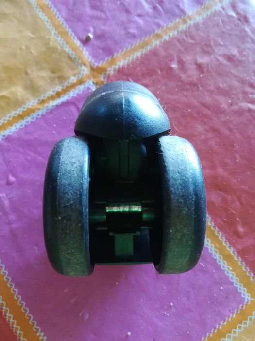 30 Rodas para cadeiras ou outros móveis