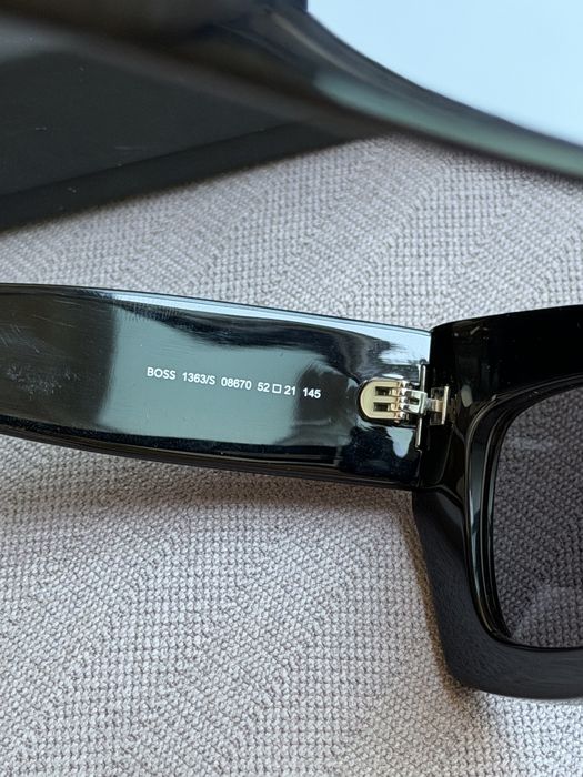 Сонцезахисні окуляри BOSS 1363/S