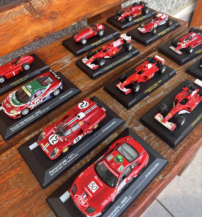 Carros miniatura ferrari