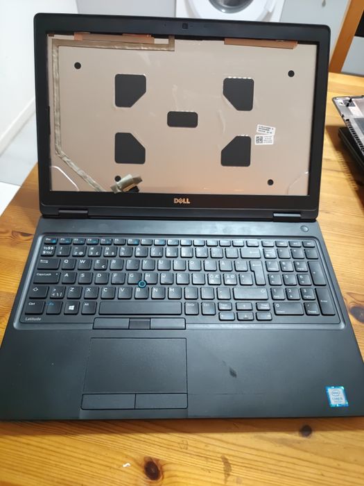 Dell 5580 без зарядного