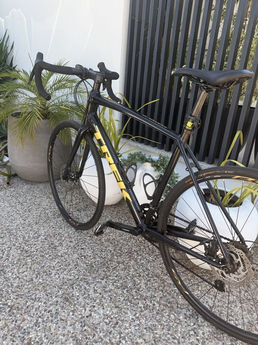 Trek Domane AL2 Como Nova