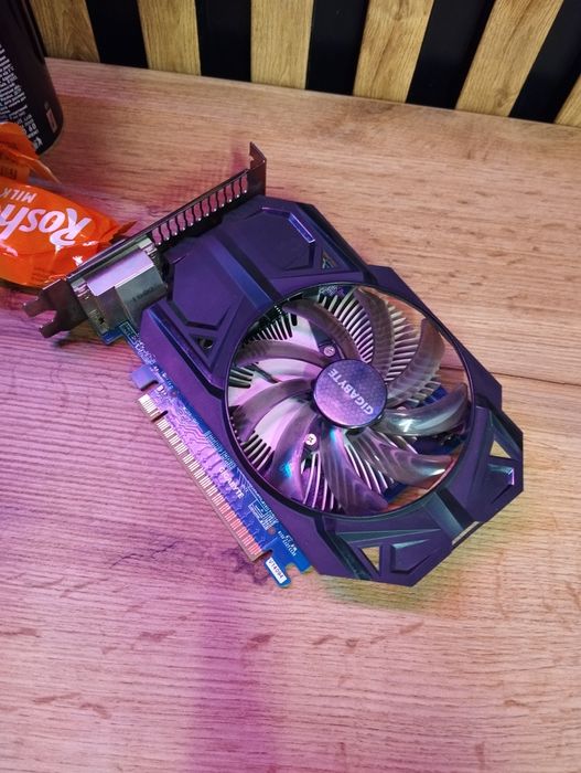 Відеокарта gtx 750 ti 2 gb, 10/10