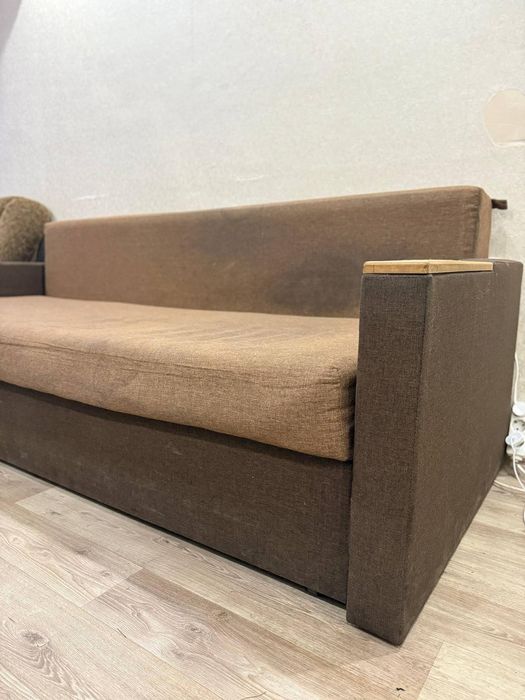 Продам диван пружиний