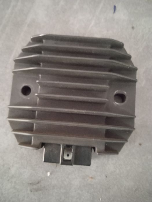 Regulador de corrente Yamaha YZF r125