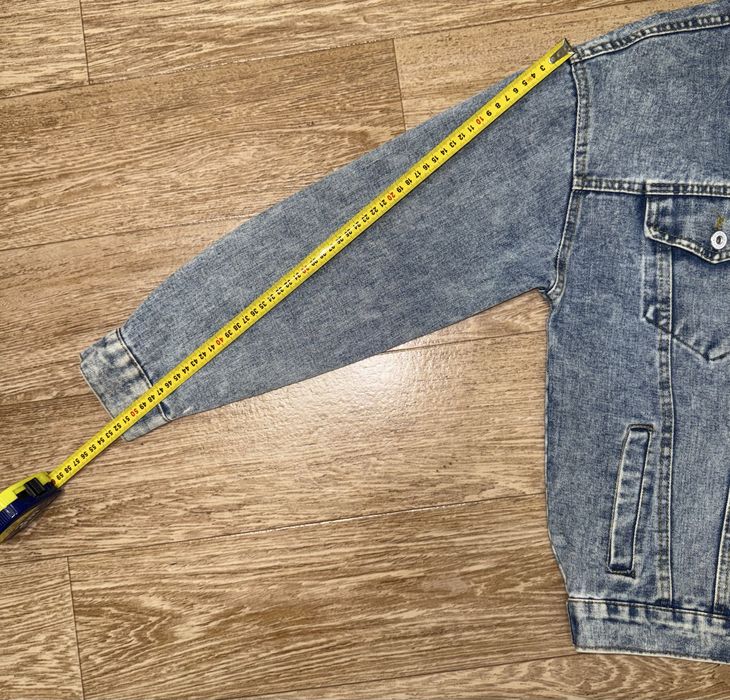 Джинсова куртка жіноча