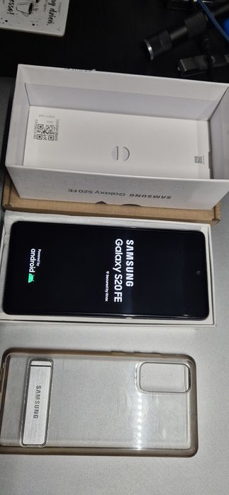 Samsung S20FE 6/128 niebieski