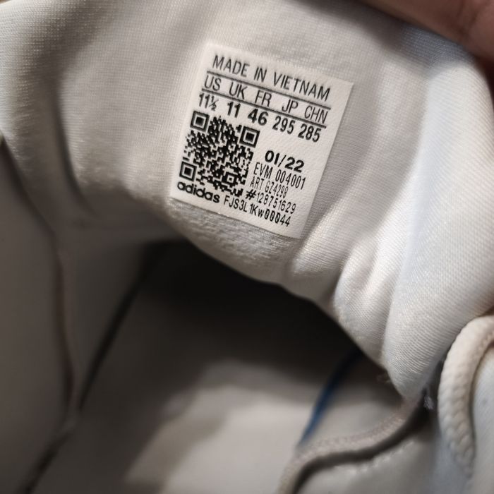 Чоловічі кросівки adidas ozelia