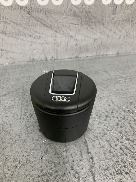 Попільничка Ауді Маленька / Audi A6 A7 Q7 4K0/4N0-857 -951