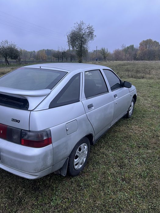 Автомобіль Ваз2112