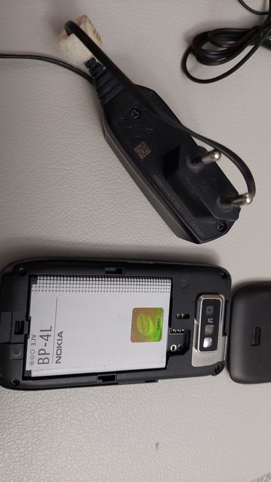 Telefon NOKIA E63-1