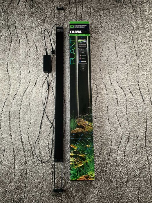 Belka LED Fluval Plant 59 W 122-153 cm do oświetlenia akwarium - aplikacja