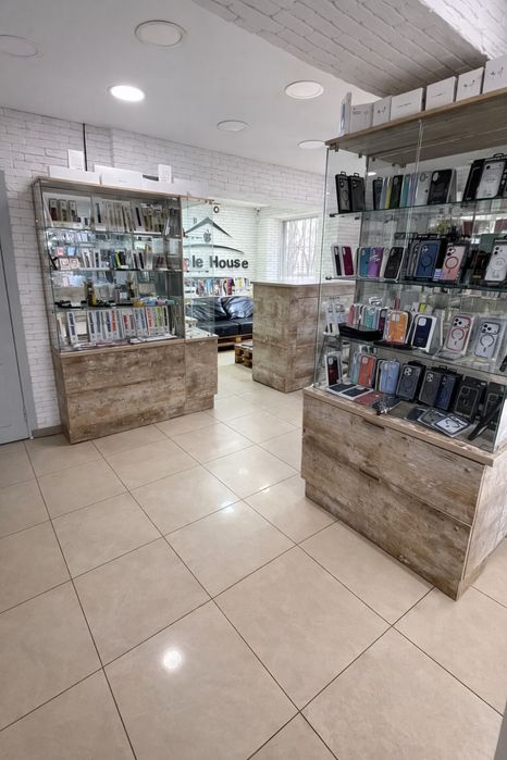 Продаж бізнесу техніки Apple House, аксесуарів та сервісного ремонту