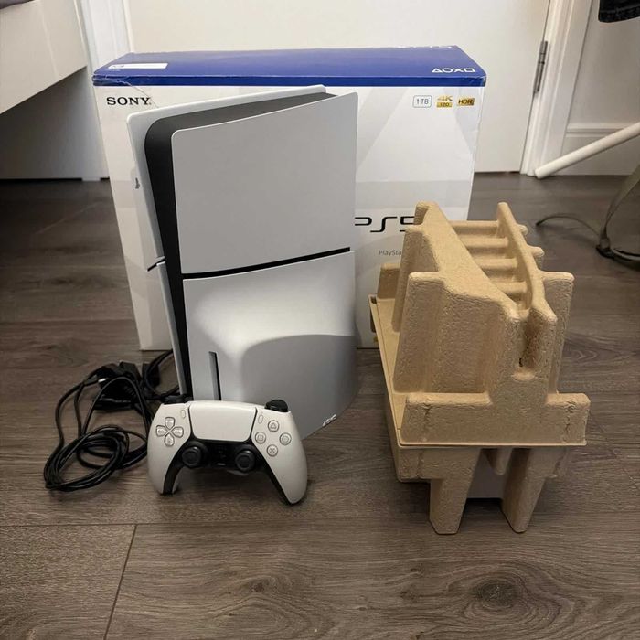 Konsola Sony PlayStation 5 Slim 1TB z napędem, komplet w pudełku
