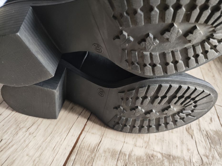 Nowe Czarne botki Anna Field 37, 23,5cm obcas 5,5cm 
Buty mają gumkę w