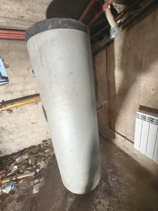 Sprzedam zbiornik na wodę z osprzętem