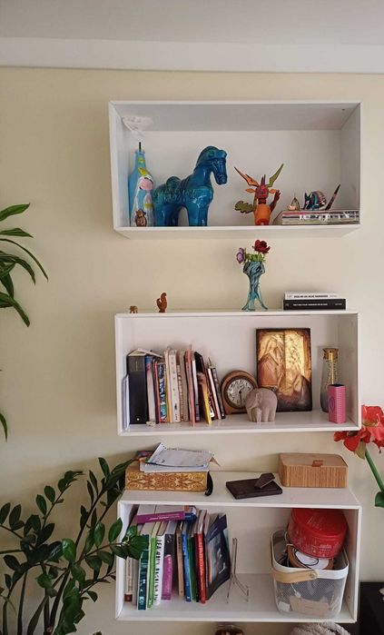 Valor por estante | 3 estantes em lacado branco BoConcept