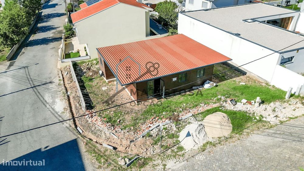 Moradia Térrea Modular com Jardim — Gandra, Paredes