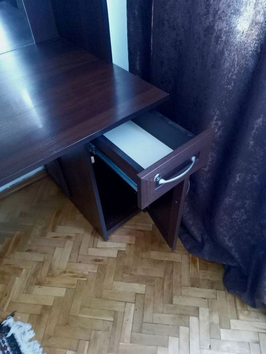 Комп'ютерний стіл( шафа)