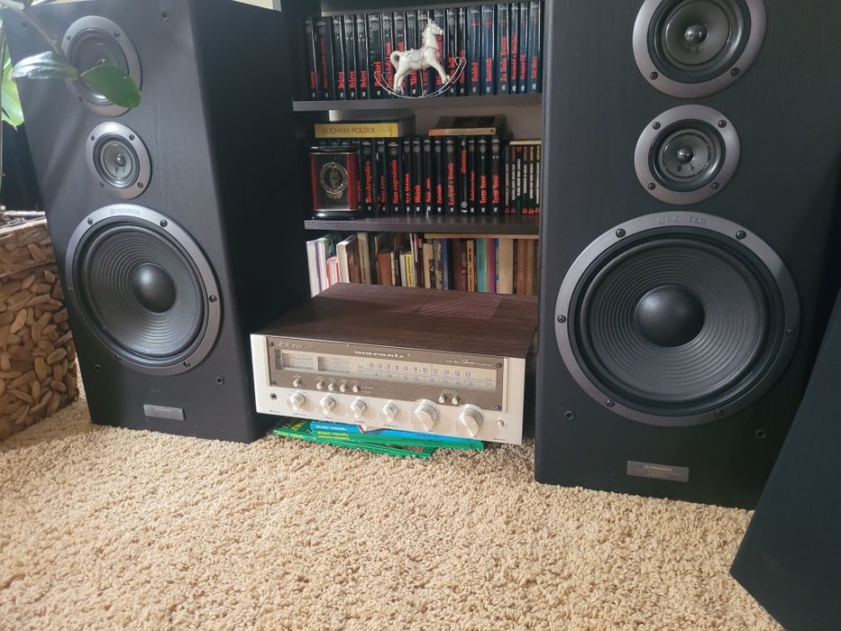 Amplituner Marantz MR 215