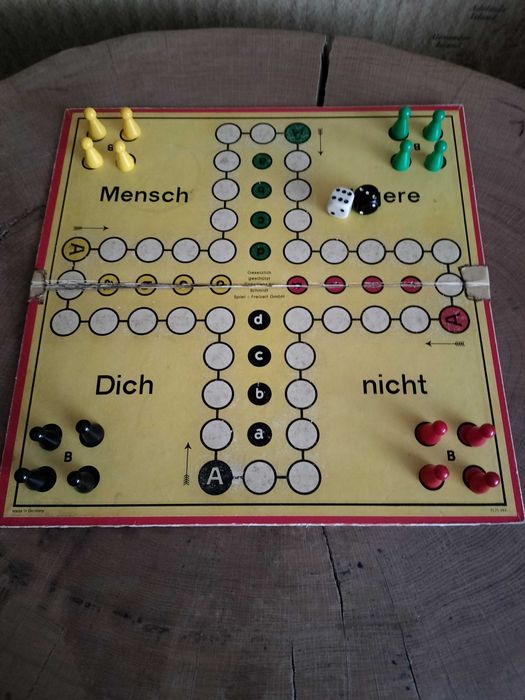 stara gra planszowa chińczyk