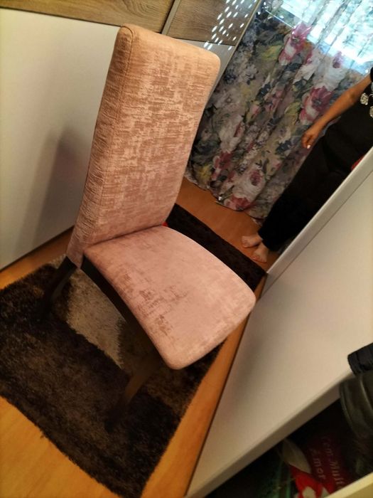 Seis cadeiras como novas