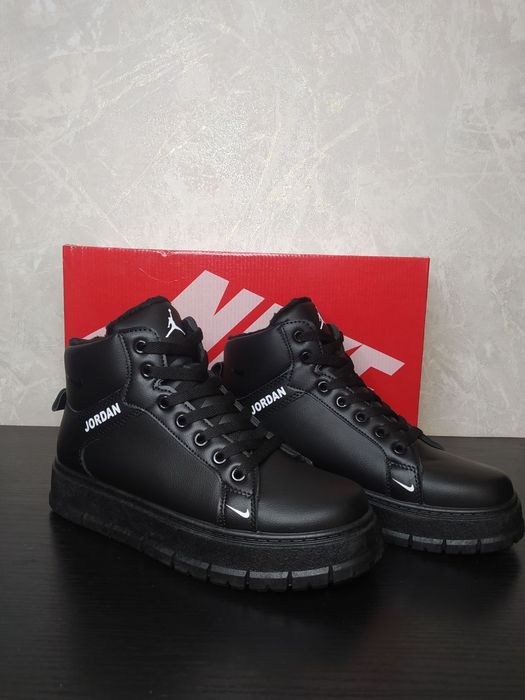 Жіночі зимові кросівки Nike air Jordan/натуральная кожа/зимние ботинки