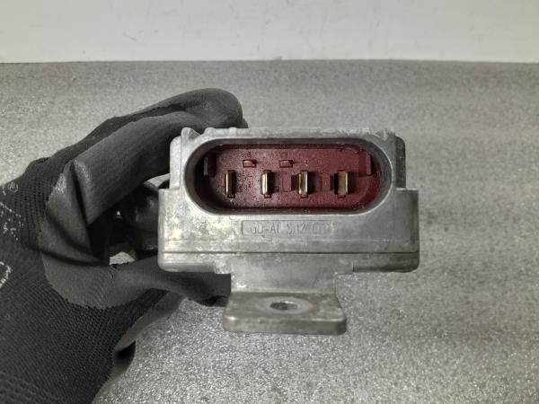 Botão / interruptor electromecânico / relé MERCEDES-BENZ CLK (C208)