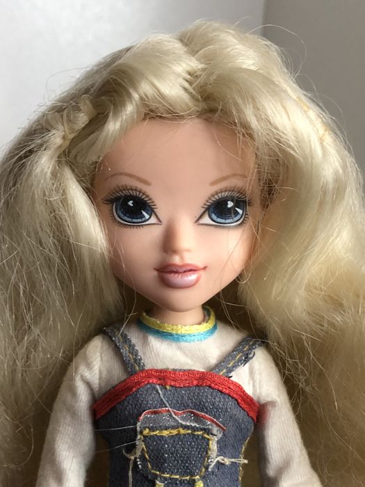 Лялька Моксі