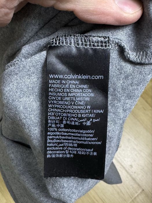 Calvin Klein Jeans футболка L размер спортивная серая с принтом