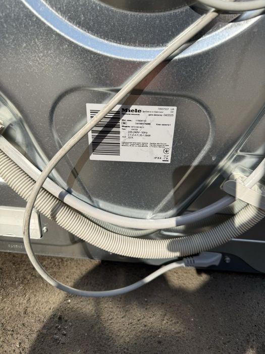 Пральна машинка Miele