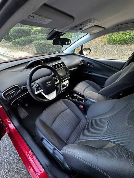 Toyota Prius Prime Premium      2017