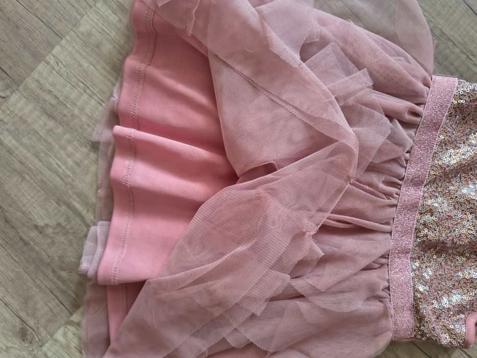 Святкова сукня для дівчинки 92р