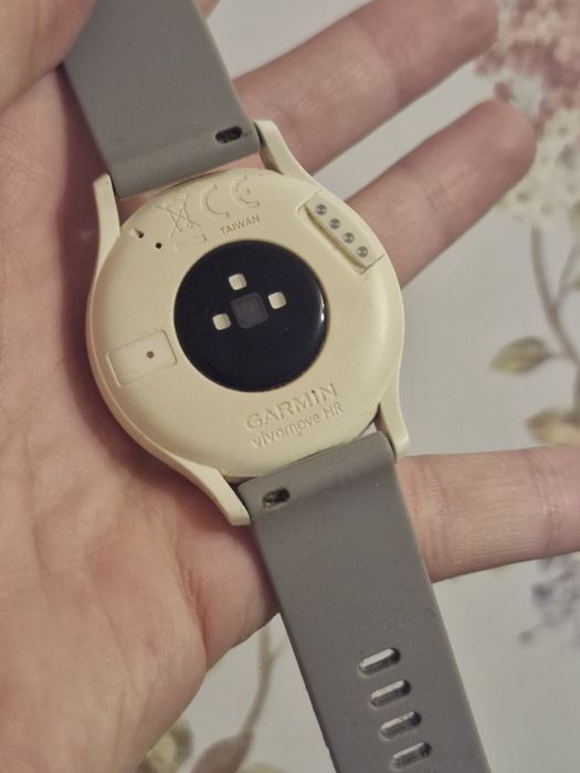 Смарт годинник garmin vivomove hr