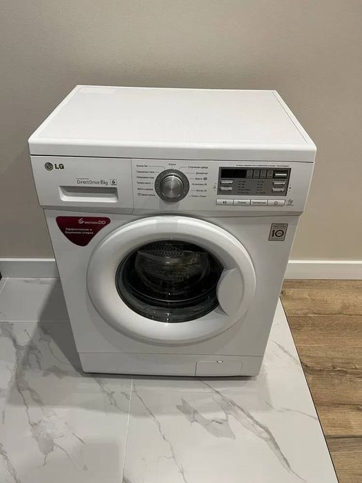 Пральна/стиральная  машина LG FH0J3NDN0, вузька